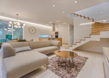 Crowdfunding Real Estate: Accessing Large Projects with Small Capital